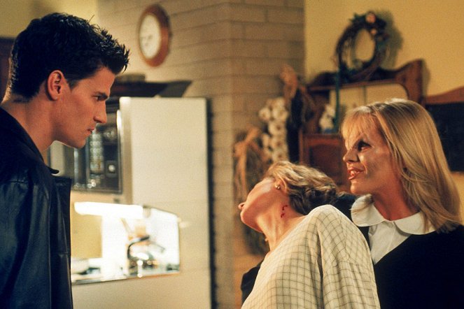 Buffy postrach wampirów - Season 1 - Anioł ciemności - Z filmu - David Boreanaz