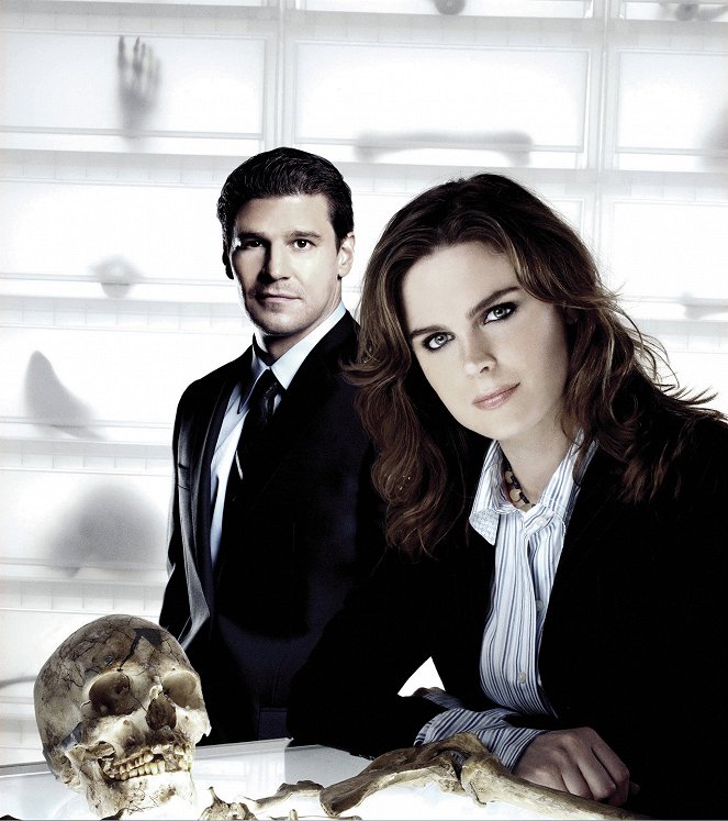 Bones - Season 1 - Promoción - David Boreanaz, Emily Deschanel