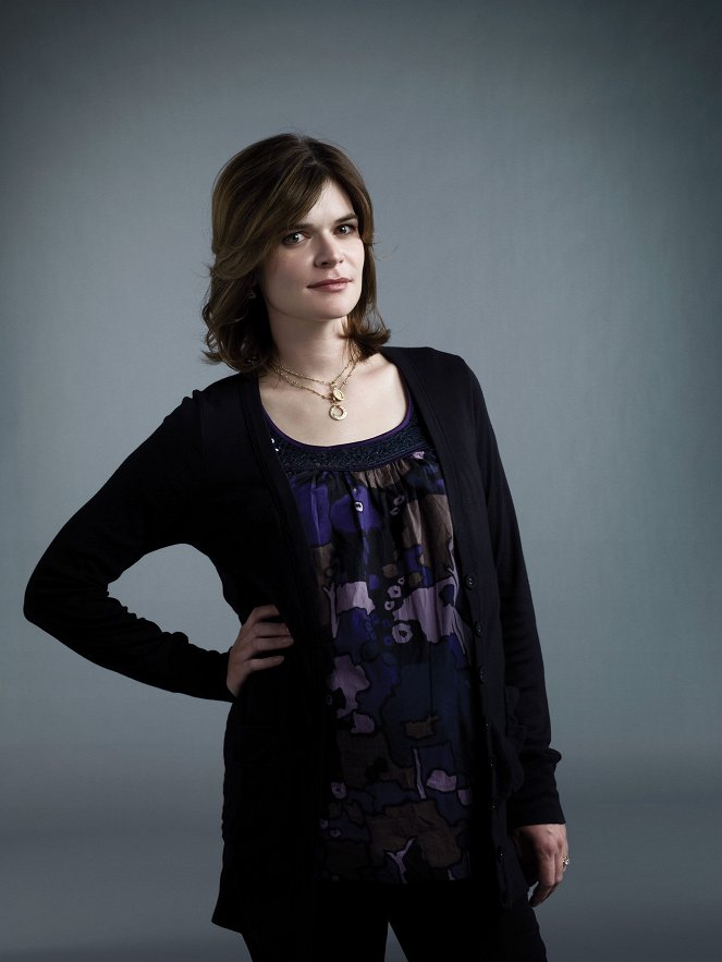 Breaking Bad - Season 2 - Promoción - Betsy Brandt