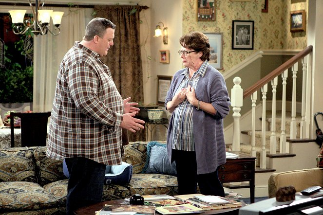 Mike & Molly - Peggy's New Beau - Van film - Billy Gardell, Rondi Reed
