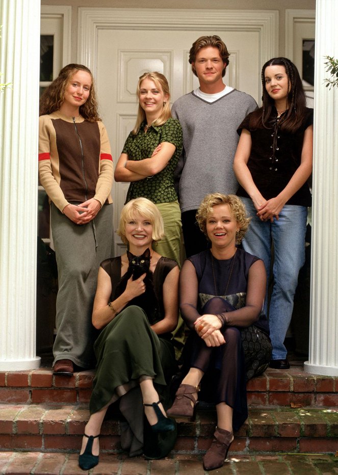 Sabrina, the Teenage Witch - Promo - Michelle Beaudoin, Melissa Joan Hart, Nate Richert, Jenna Leigh Green, Beth Broderick, Caroline Rhea