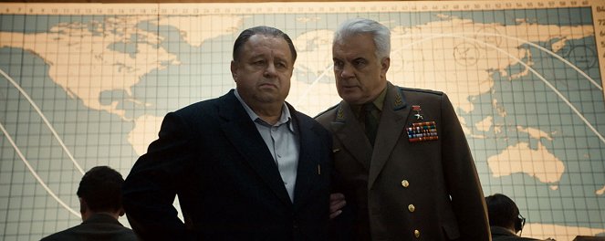 Vremja pěrvych - De filmes - Vladimir Ilyin, Anatoliy Kotenyov