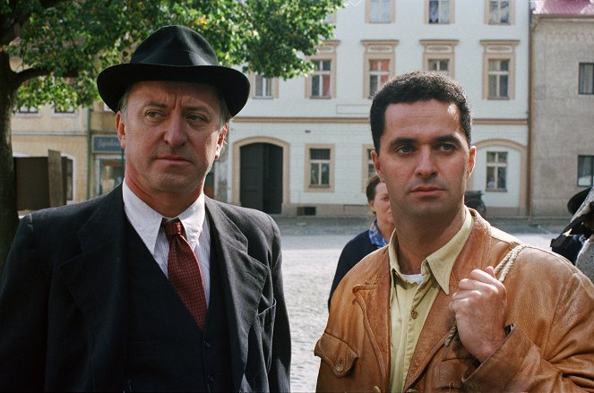 Zdivočelá země - Série 1 - Epizoda 1 - Photos - Jiří Lábus, Martin Dejdar