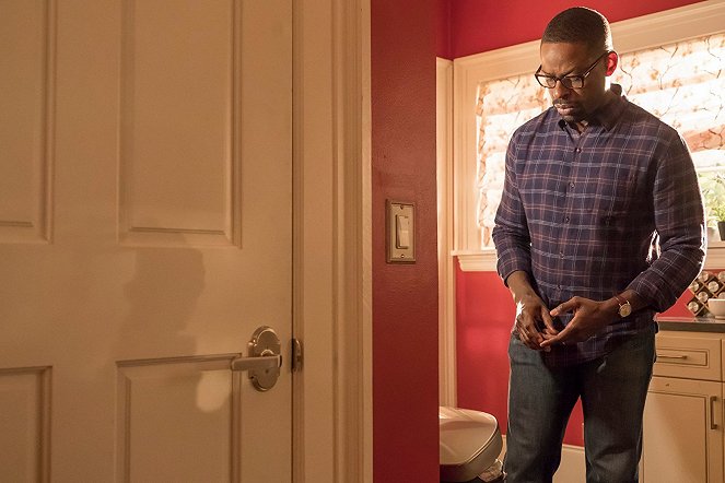 This Is Us - Season 2 - Super Bowl Sunday - Photos - Sterling K. Brown