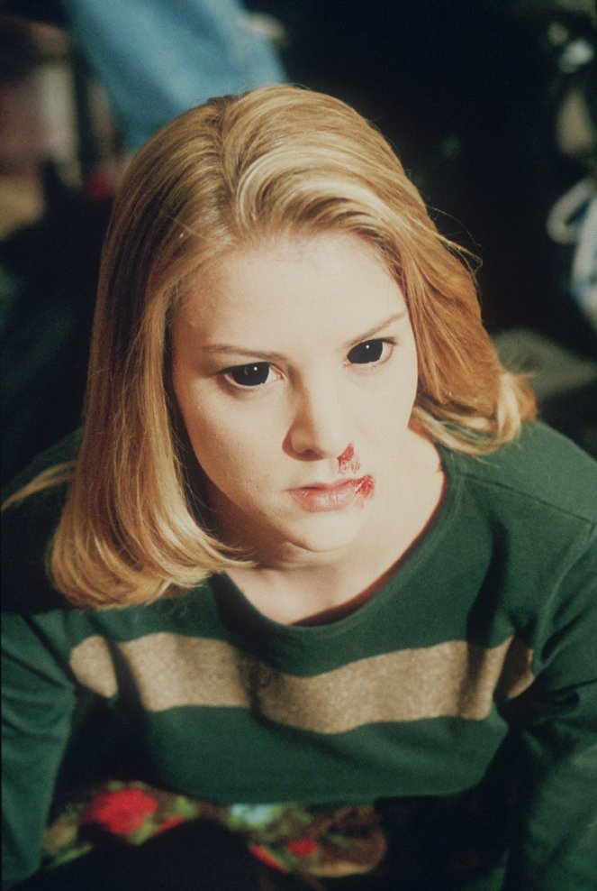 Buffy, a vámpírok réme - Boszorkányság, bonyodalom, bosszúság - Filmfotók