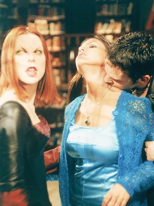 Buffy the Vampire Slayer - Season 3 - The Wish - Photos - Alyson Hannigan, Charisma Carpenter, Nicholas Brendon