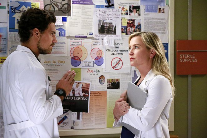 Grey's Anatomy - Season 12 - Sledgehammer - Photos - Giacomo Gianniotti, Jessica Capshaw
