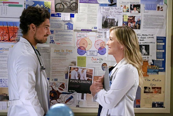 Grey's Anatomy - Season 12 - Sledgehammer - Photos - Giacomo Gianniotti, Jessica Capshaw