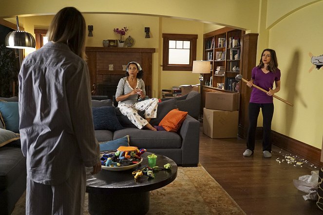 Grey's Anatomy - Die jungen Ärzte - Season 12 - Mit dem Kopf durch die Wand - Filmfotos - Kelly McCreary, Caterina Scorsone