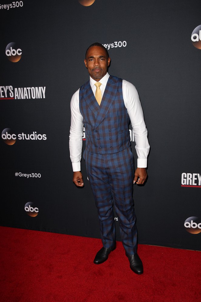 Grey's Anatomy - Who Lives, Who Dies, Who Tells Your Story - Evenementen - The Cast and Executive Producers of ABC’s “Grey’s Anatomy” celebrate the 300th episode at Tao Los Angeles on Saturday, November 4, hosted by ABC and ABC Studios