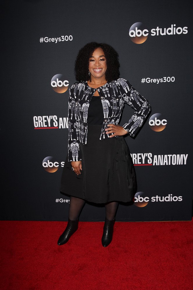 Grey's Anatomy - Geister der Vergangenheit - Veranstaltungen - The Cast and Executive Producers of ABC’s “Grey’s Anatomy” celebrate the 300th episode at Tao Los Angeles on Saturday, November 4, hosted by ABC and ABC Studios