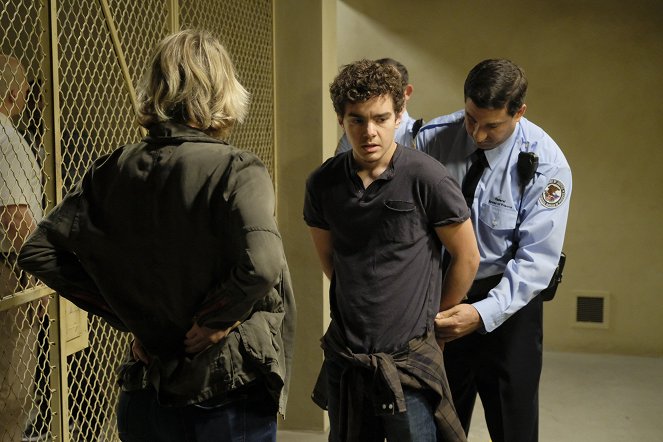 The Fosters - Season 5 - Scars - Photos - Elliot Fletcher