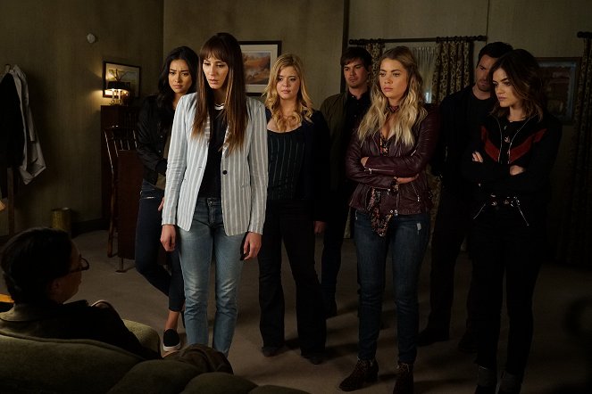 Pretty Little Liars - Adieu, ma chérie - Film - Shay Mitchell, Troian Bellisario, Sasha Pieterse, Tyler Blackburn, Ashley Benson, Ian Harding, Lucy Hale