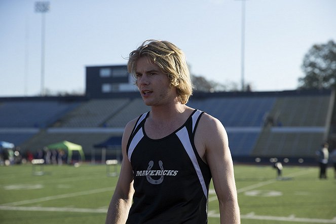 1 Mile to You - De la película - Graham Rogers