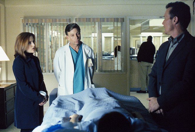 The X-Files - Season 9 - Audrey Pauley - Photos - Gillian Anderson, Jack Blessing