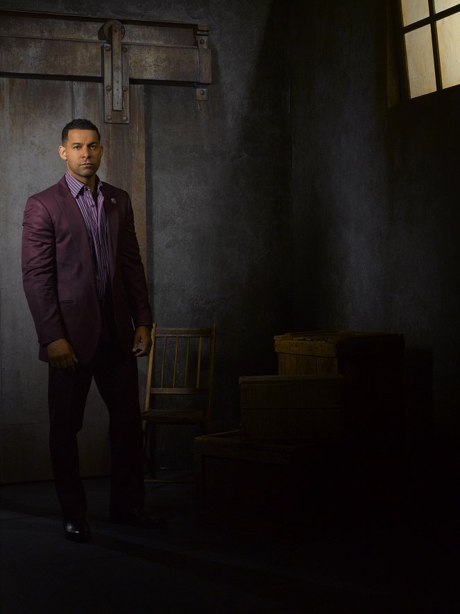 Castle - Season 5 - Promoción - Jon Huertas