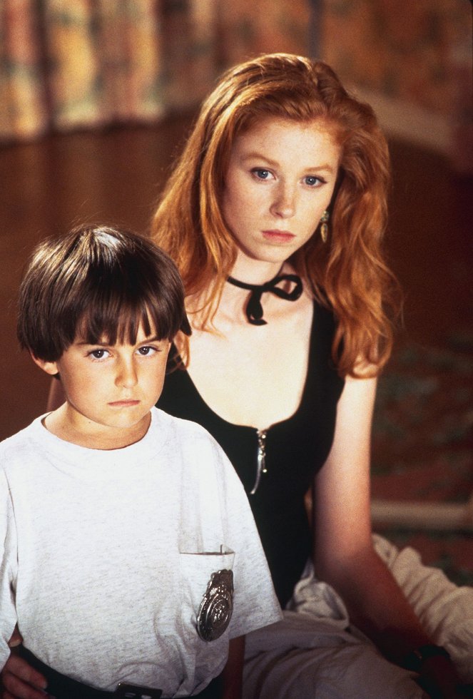 Ese poli es un panoli - De la película - Miko Hughes, Fay Masterson