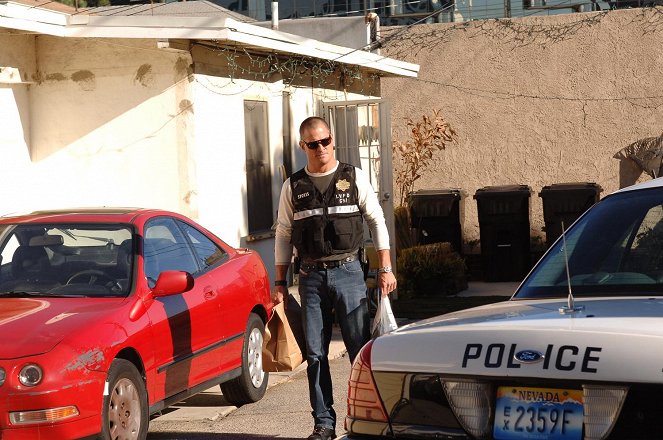 CSI: Crime Scene Investigation - Season 7 - Fannysmackin' - Photos - George Eads