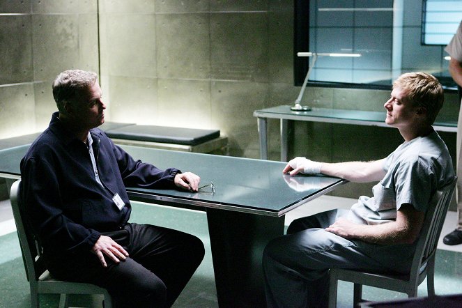 CSI: Crime Scene Investigation - Season 7 - Burn Out - Photos - William Petersen, Alan Tudyk