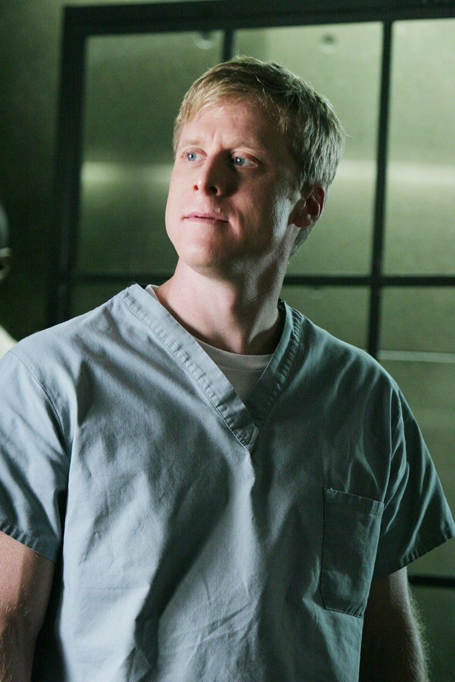 CSI: Crime Scene Investigation - Burn Out - Photos - Alan Tudyk