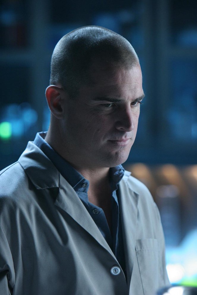Les Experts - Burn Out - Film - George Eads