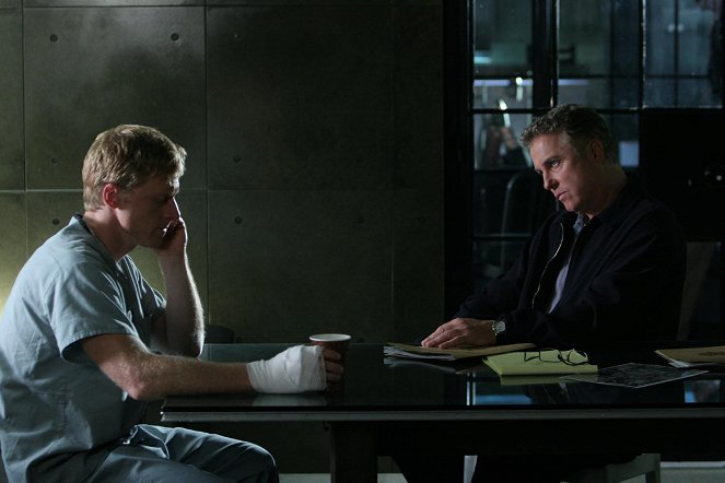 CSI: Crime Scene Investigation - Season 7 - Burn Out - Photos - Alan Tudyk, William Petersen