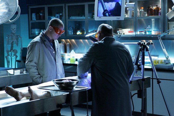 CSI: Crime Scene Investigation - Burn Out - Photos - George Eads