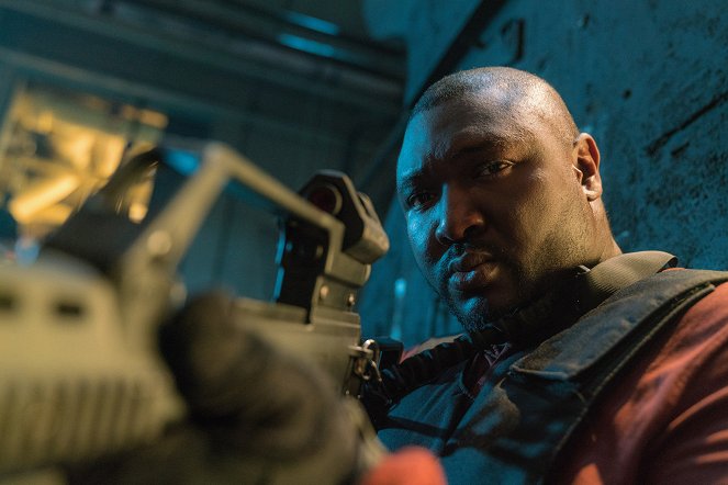 Zoo - The Barrier - Photos - Nonso Anozie