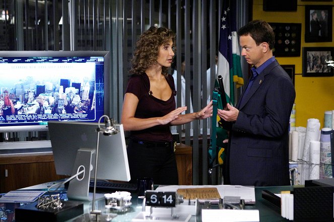 CSI: Kryminalne zagadki Nowego Jorku - Dość - Z filmu - Melina Kanakaredes, Gary Sinise