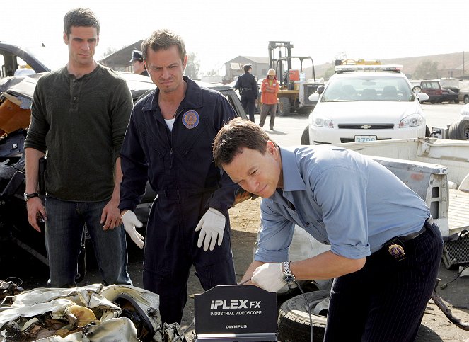 CSI: NY - Season 5 - The Box - Photos - Eddie Cahill, Carmine Giovinazzo, Gary Sinise