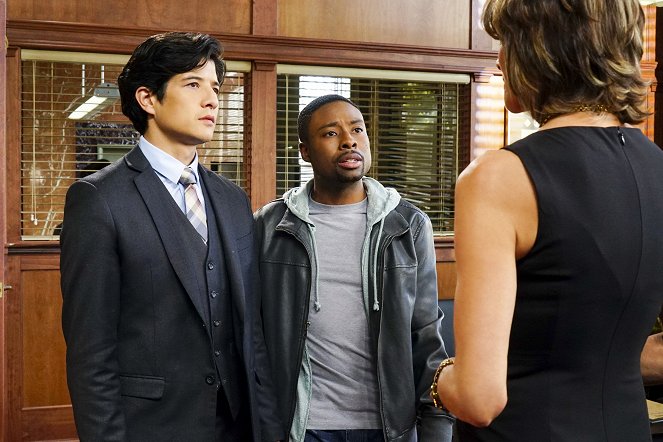 Rush Hour - Pilot - Van film - Jon Foo, Justin Hires