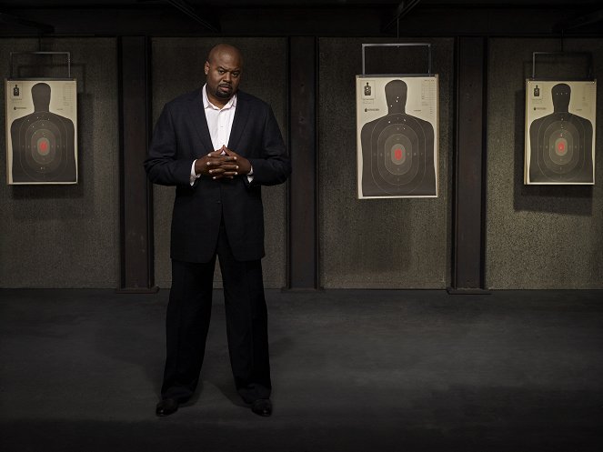 Human Target - Promokuvat - Chi McBride