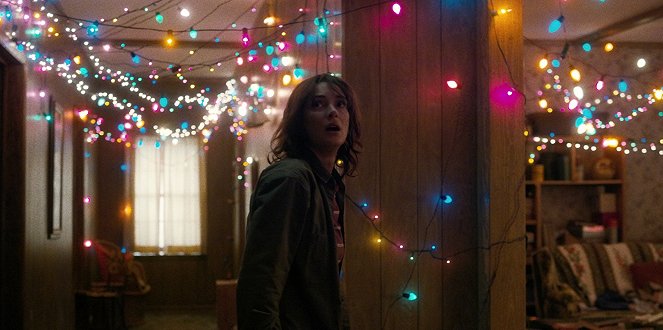Stranger Things - Capítulo tres: Luces navideñas - De la película - Winona Ryder
