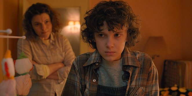 Stranger Things - Chapter Five: Dig Dug - Photos - Millie Bobby Brown