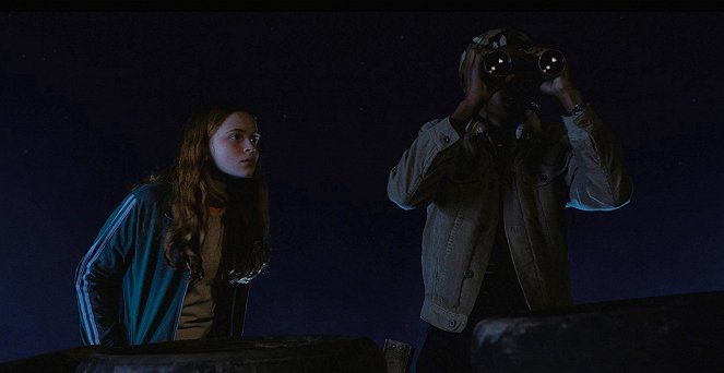 Stranger Things - Chapter Six: The Spy - Photos - Sadie Sink