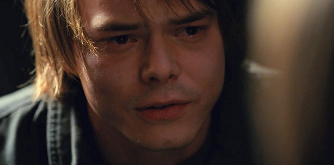 Stranger Things - Chapter Eight: The Mind Flayer - Photos - Charlie Heaton