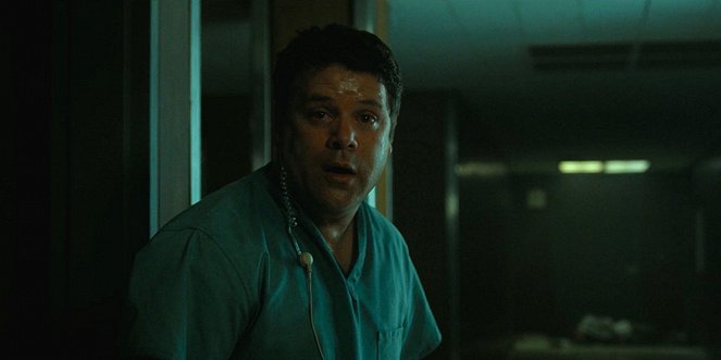 Stranger Things - Chapter Eight: The Mind Flayer - Photos - Sean Astin
