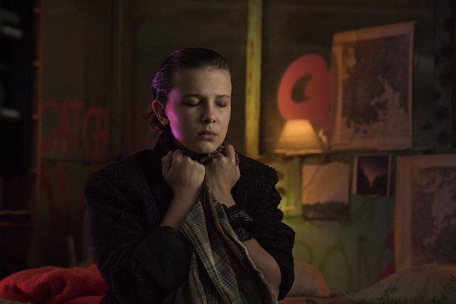 Stranger Things - Chapter Nine: The Gate - Photos - Millie Bobby Brown