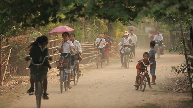 Svět z ptačí perspektivy II: Laos, země milionů slonů - Z filmu