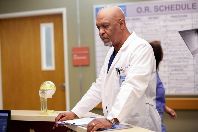 Grey's Anatomy - Die jungen Ärzte - Season 12 - Baileys erster Tag - Filmfotos - James Pickens Jr.