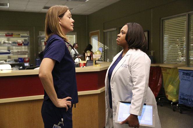 Grey's Anatomy - Die jungen Ärzte - Season 12 - Baileys erster Tag - Filmfotos - Ellen Pompeo, Chandra Wilson