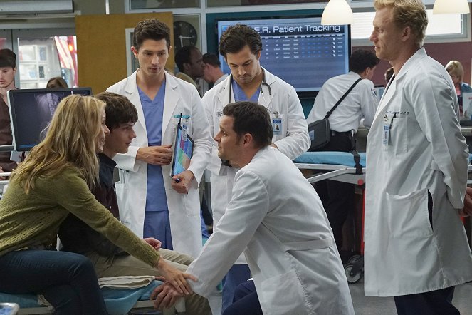 Grey's Anatomy - Die jungen Ärzte - Ich habe dich gewählt - Filmfotos - Giacomo Gianniotti, Justin Chambers, Kevin McKidd