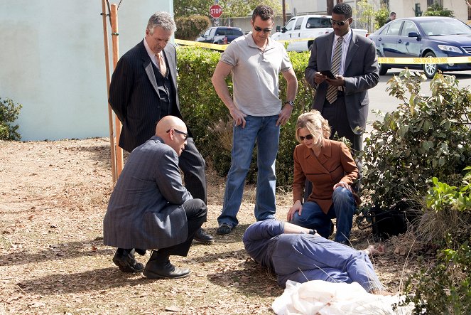 A főnök - Season 5 - Az eltévedt golyó - Filmfotók - Tony Denison, Michael Paul Chan, Kyra Sedgwick, Corey Reynolds