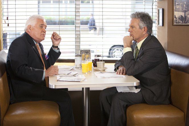 Closer - Tapped Out - Photos - G. W. Bailey, Tony Denison