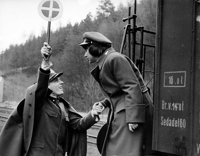 Tarkoin vartioidut junat - Kuvat elokuvasta - Václav Neckář, Jitka Bendová