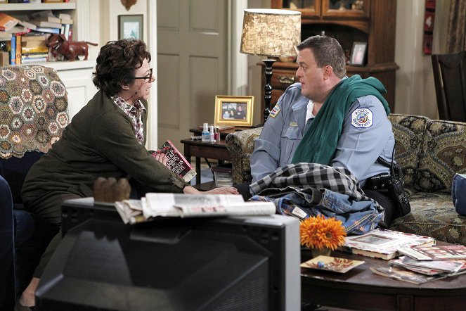 Mike & Molly - Mike Cheats - Z filmu - Rondi Reed, Billy Gardell