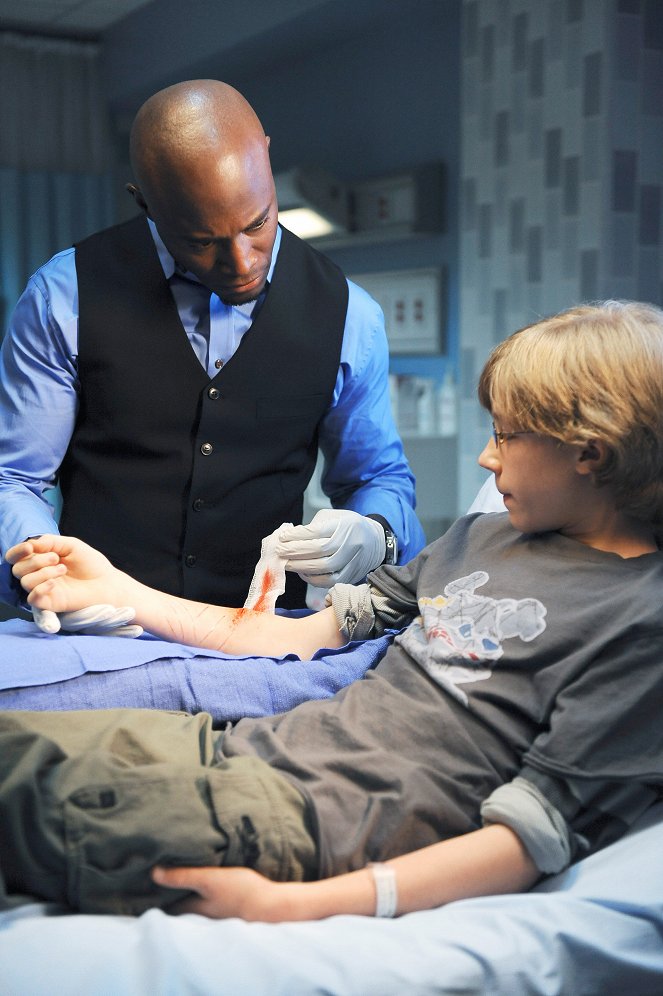 Private Practice - Sins of the Father - Photos - Taye Diggs, Joey Luthman