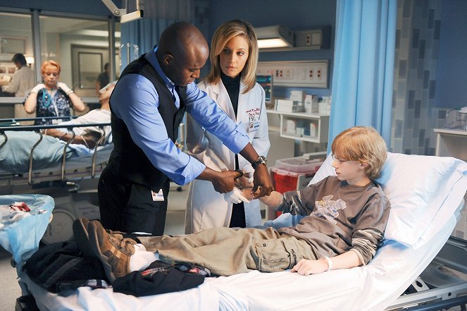 Private Practice - Sins of the Father - Van film - Taye Diggs, KaDee Strickland, Joey Luthman
