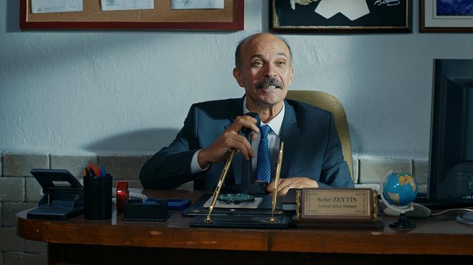 Kalk Gidelim - Episode 2 - Filmfotók - Emin Gürsoy