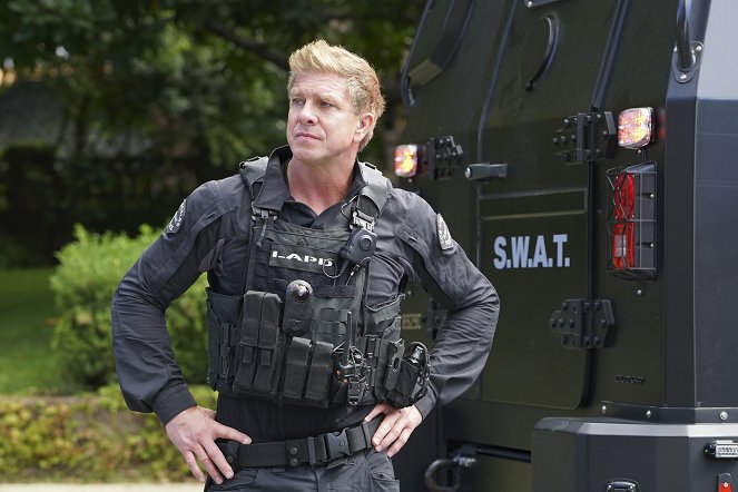 S.W.A.T. - Imposters - Photos - Kenny Johnson